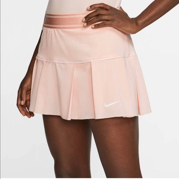 Nike Court Victory Tennis pleated Skirt in Coral